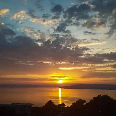 Stunning In Nyaraló *