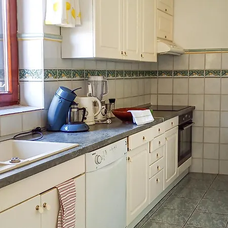 Stunning In * Lovran