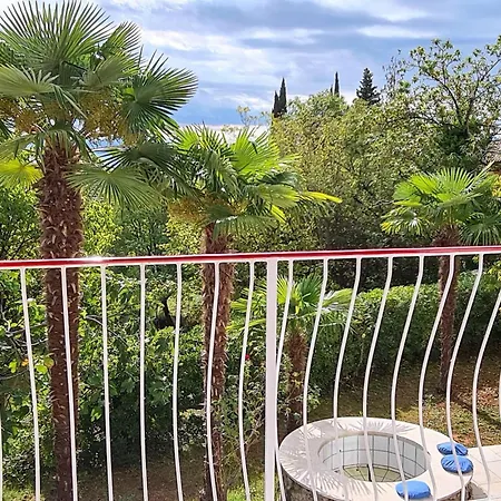 Stunning In Nyaraló *